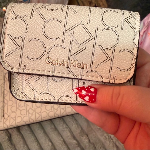 Calvin Klein Beige and Brown Satchel Set - Picture 5 of 8